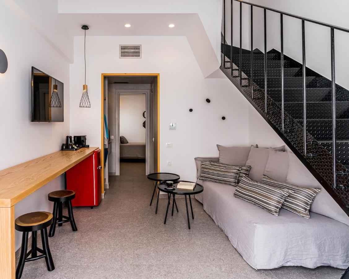 Hippocampus Hotel Kamari  Exterior photo